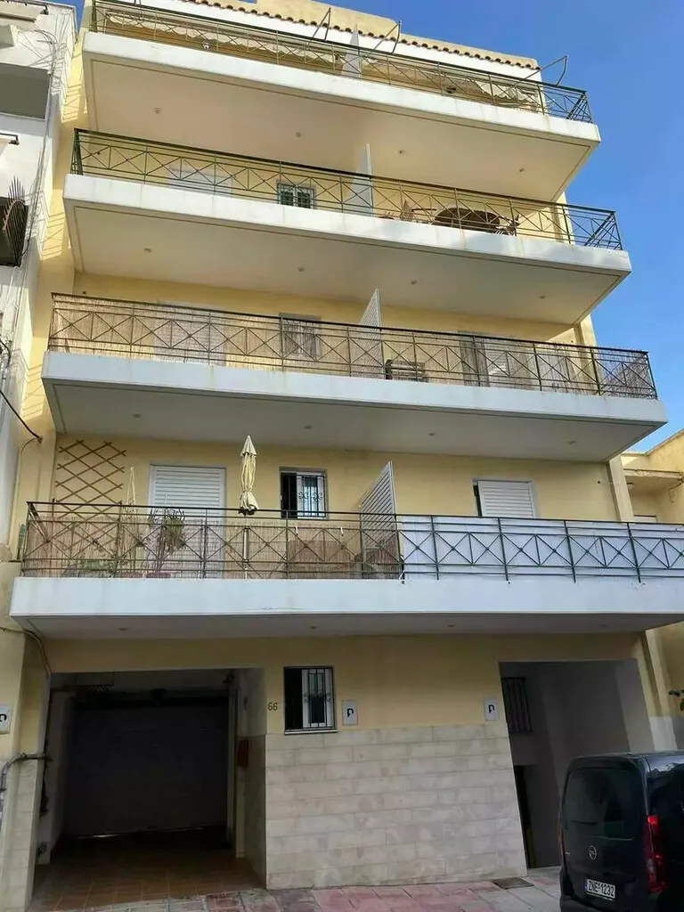 Αυτόνομο κτήριο κατοικιών 665τ.μ.  - 3