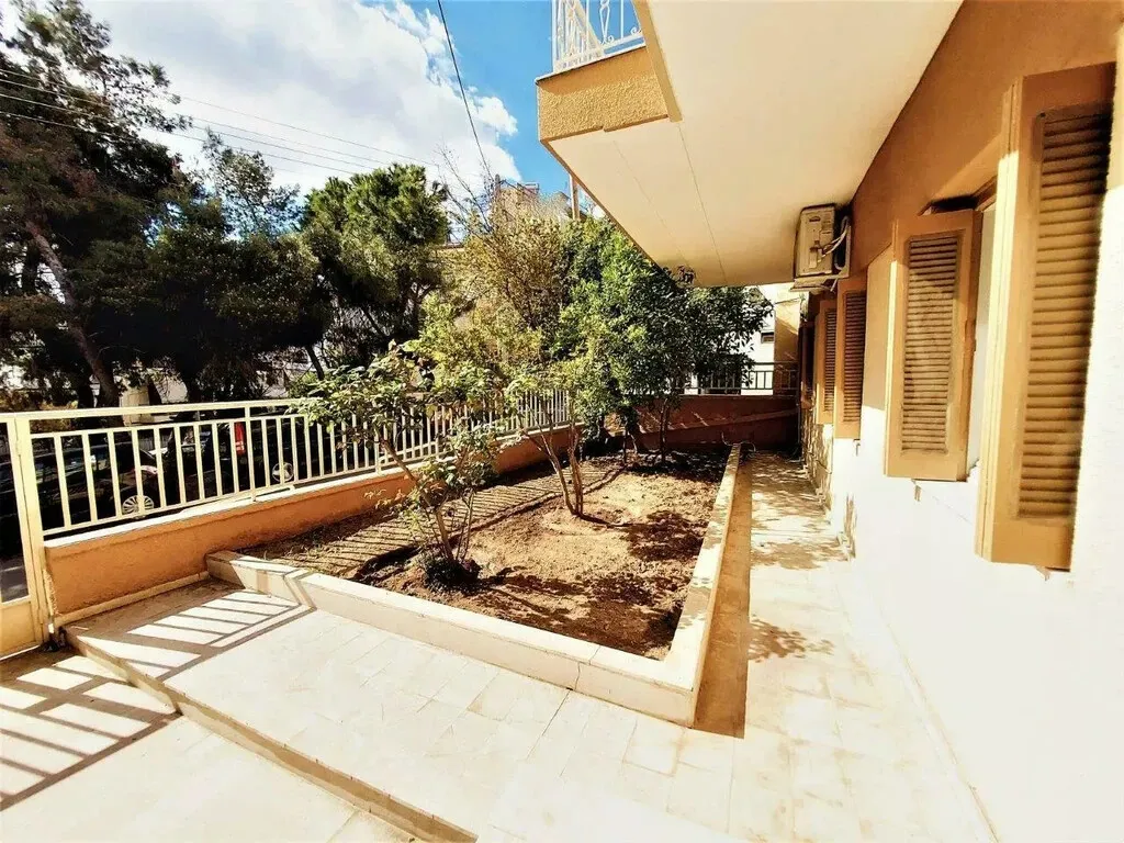 Standalone residential building 200m²  - 2