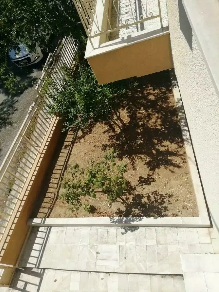 Standalone residential building 200m²  - 3
