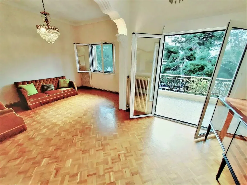Standalone residential building 200m²  - 5