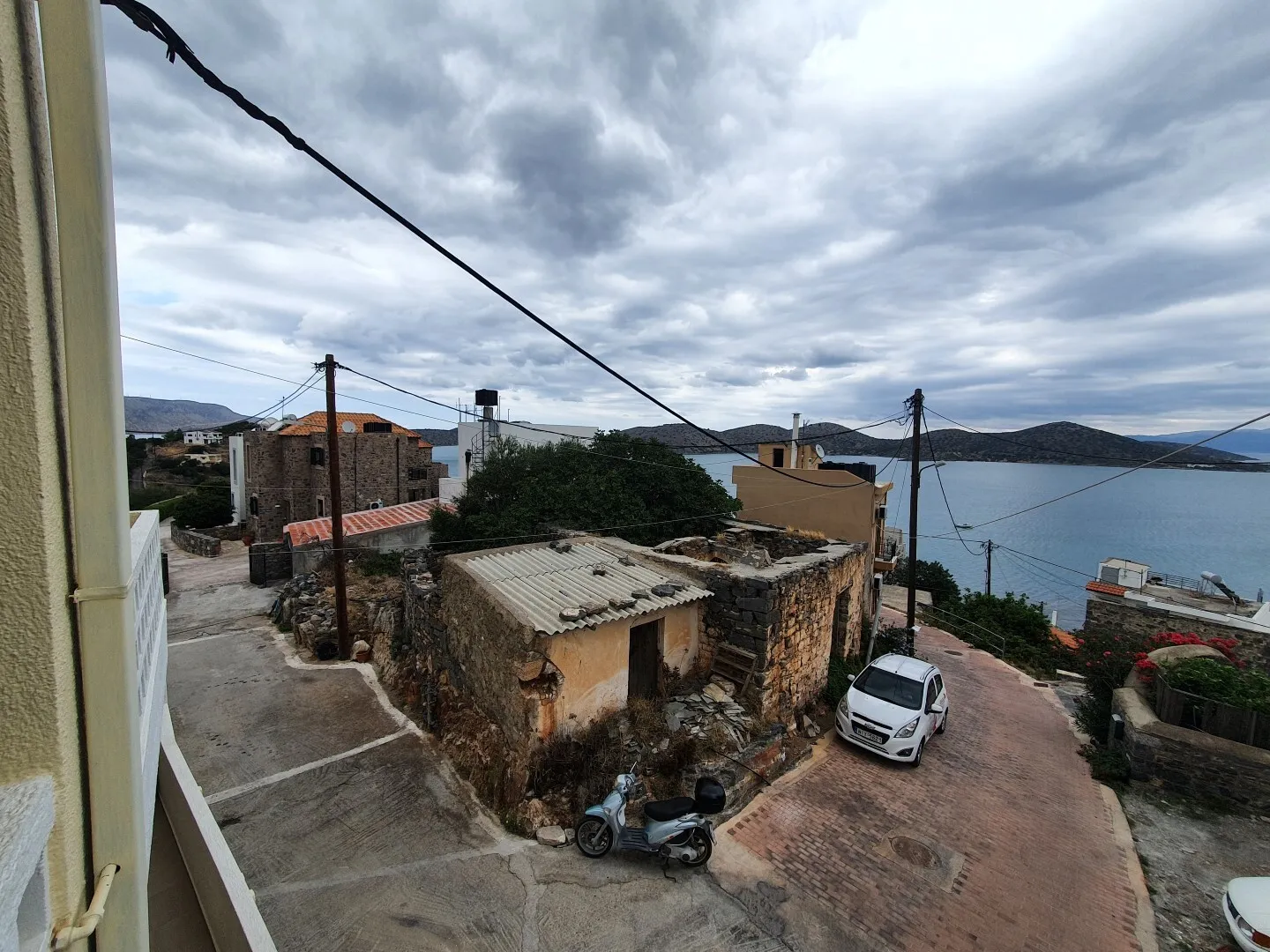 Άλλο.. 352τ.μ.  - 3