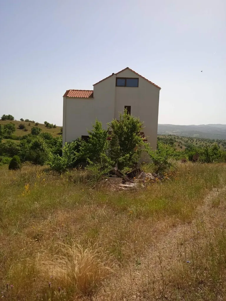 Μονοκατοικία 300τ.μ.  - 2
