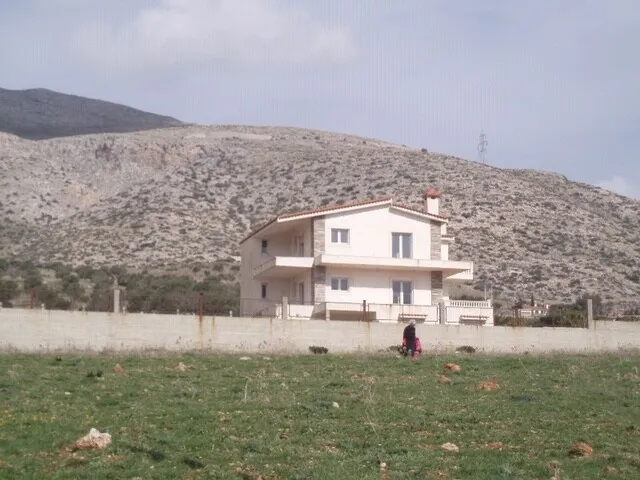 Μονοκατοικία 300τ.μ.  - 2
