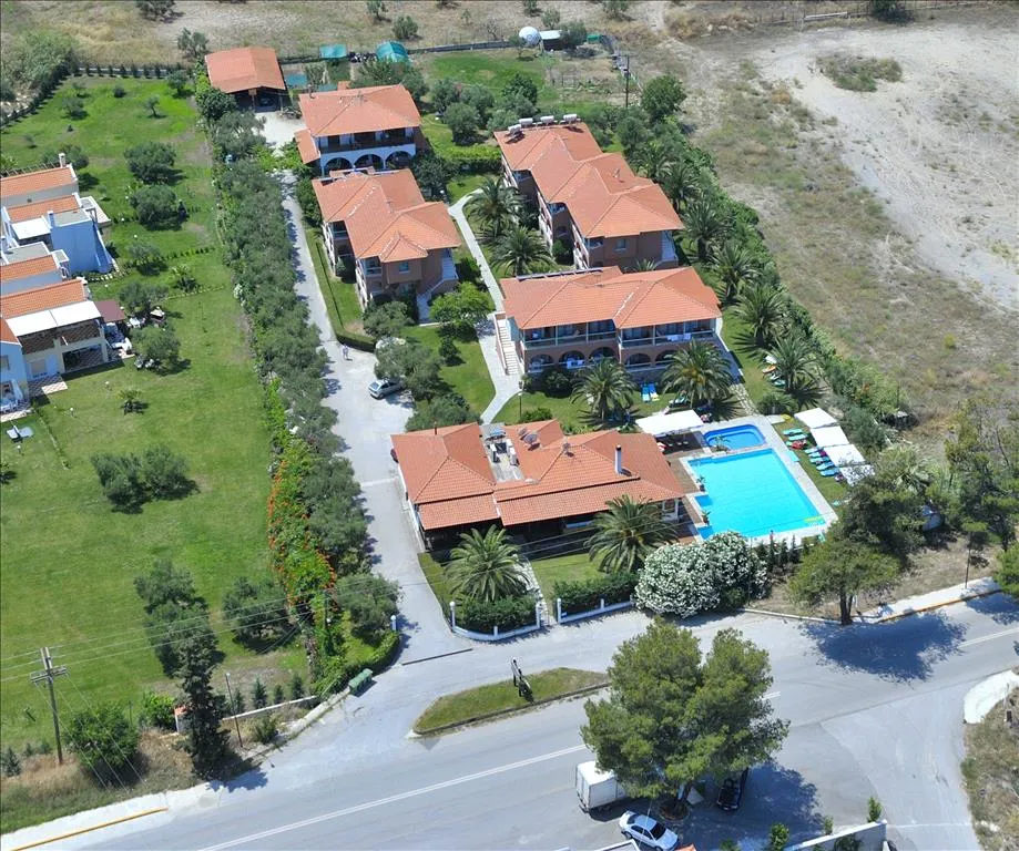 Άλλο.. 1260τ.μ.  - 2