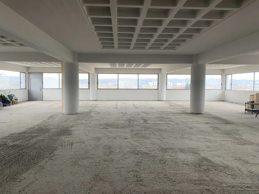 Other .. 1200m²  - 4