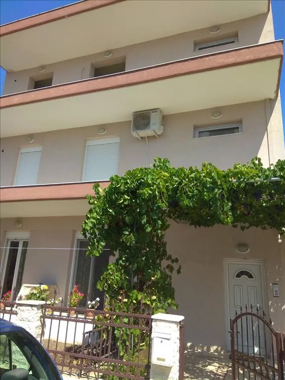 Μονοκατοικία 375τ.μ.  - 2