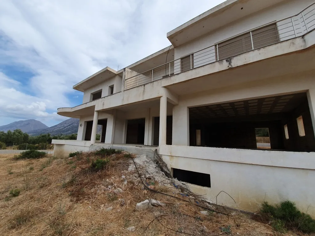 Other .. 750m²  - 2