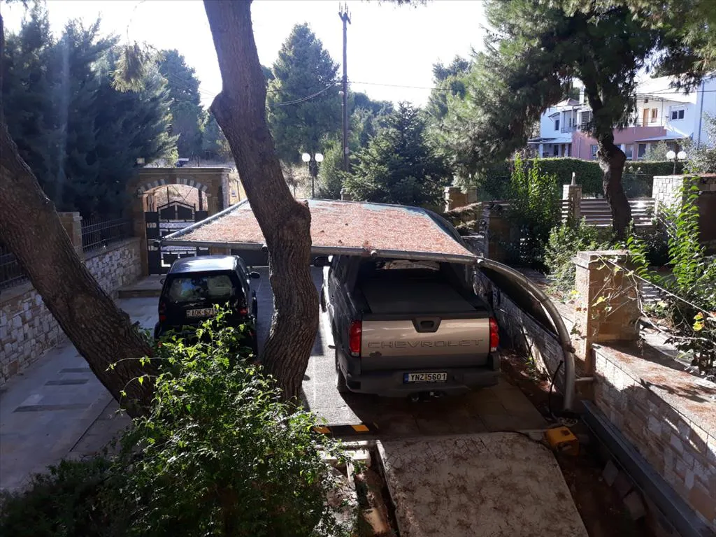 Μονοκατοικία 350τ.μ.  - 4