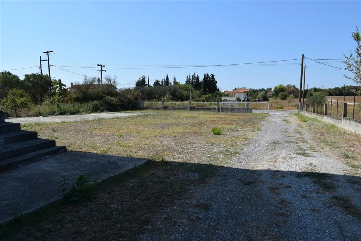 Αυτόνομο κτήριο κατοικιών 600τ.μ.  - 5
