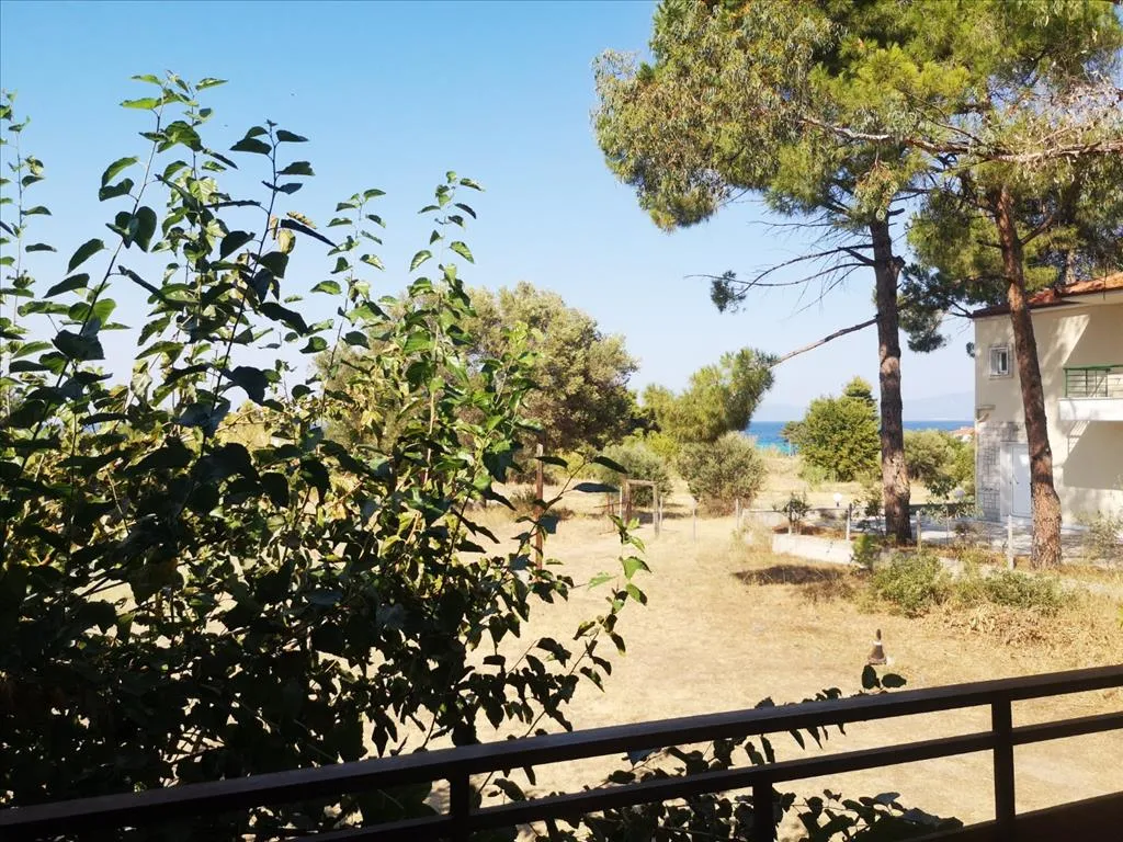 Οικόπεδο 280τ.μ.  - 3