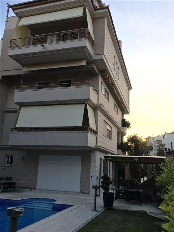Μονοκατοικία 500τ.μ.  - 2