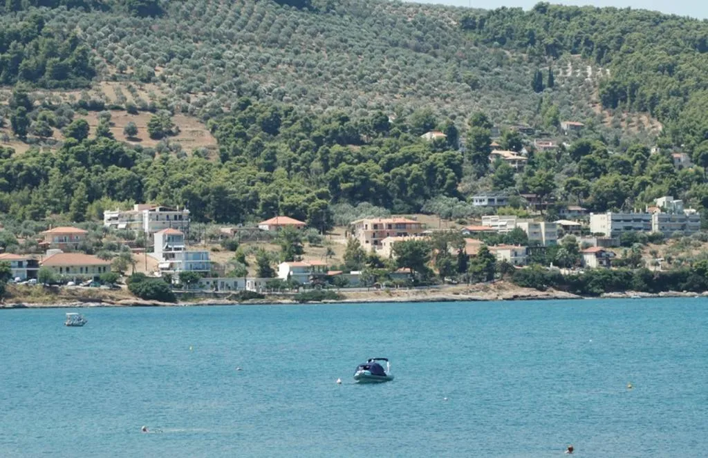Οικόπεδο 296τ.μ.  - 2