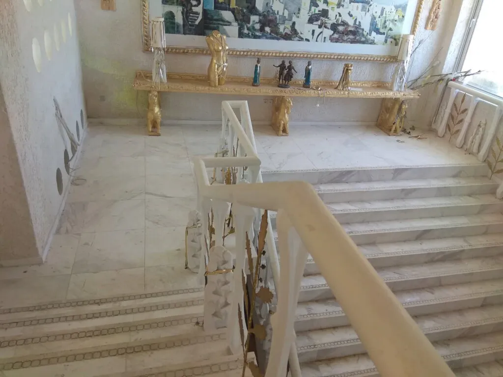 Αυτόνομο κτήριο κατοικιών 2150τ.μ.  - 4