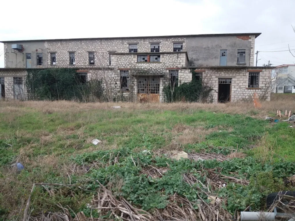 Standalone residential building 1049m²  - 3