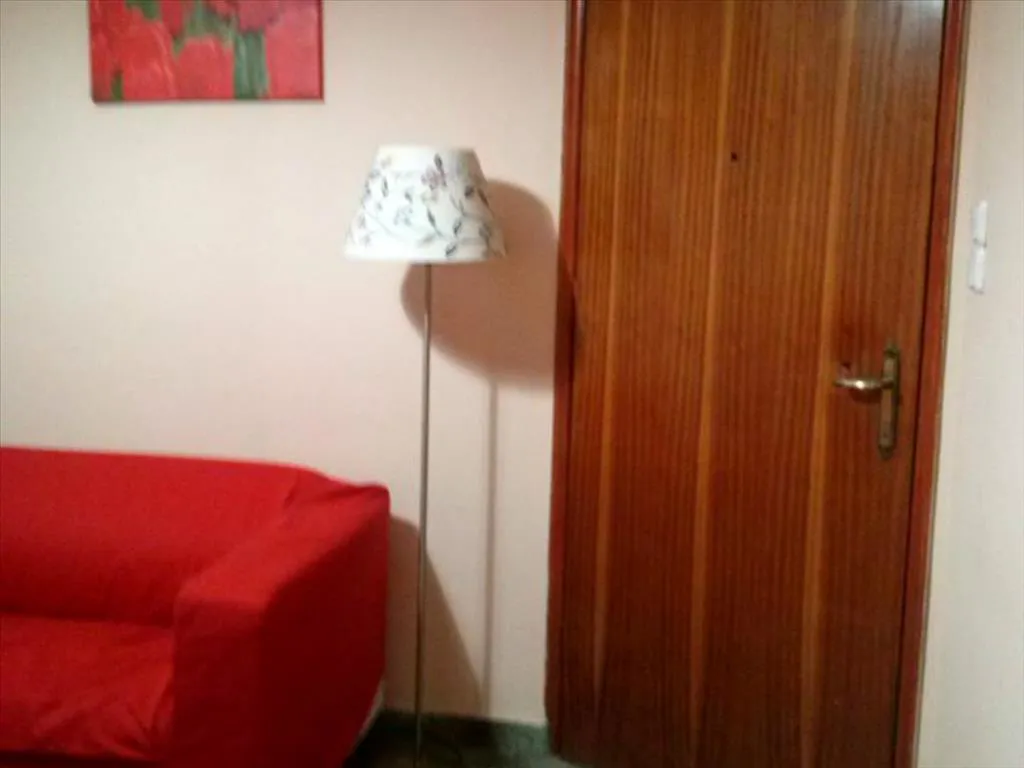 Standalone residential building 350m²  - 4