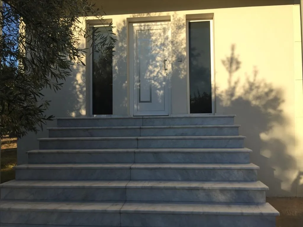 Μονοκατοικία 320τ.μ.  - 3