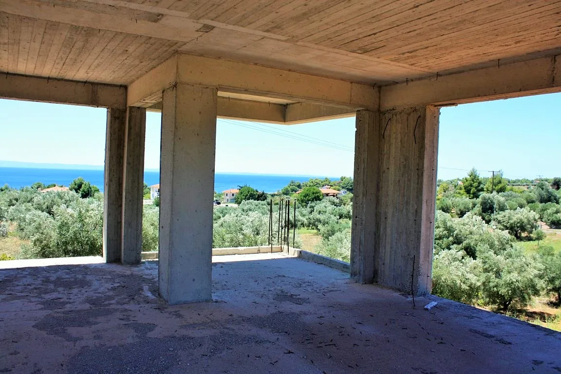 Οικόπεδο 200τ.μ.  - 5
