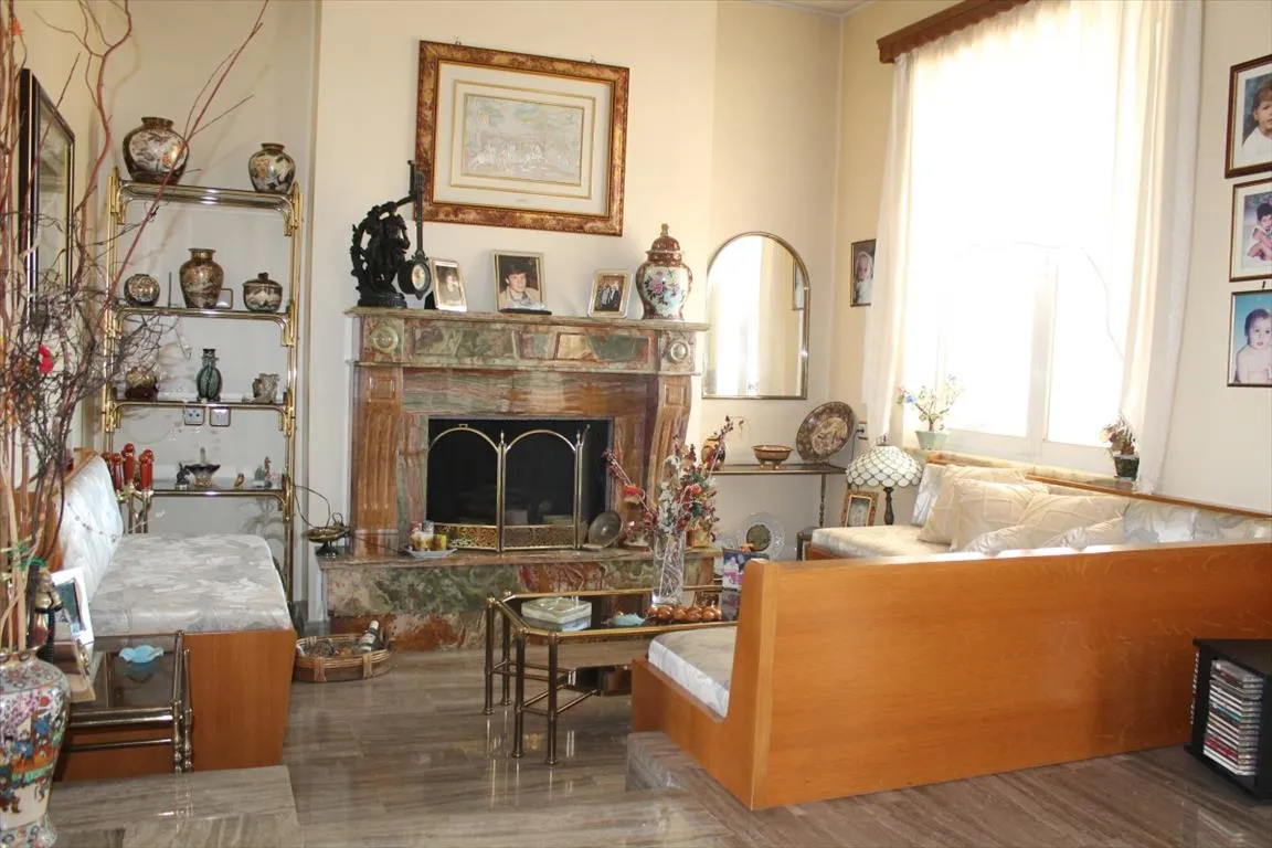 Standalone residential building 560m²  - 3