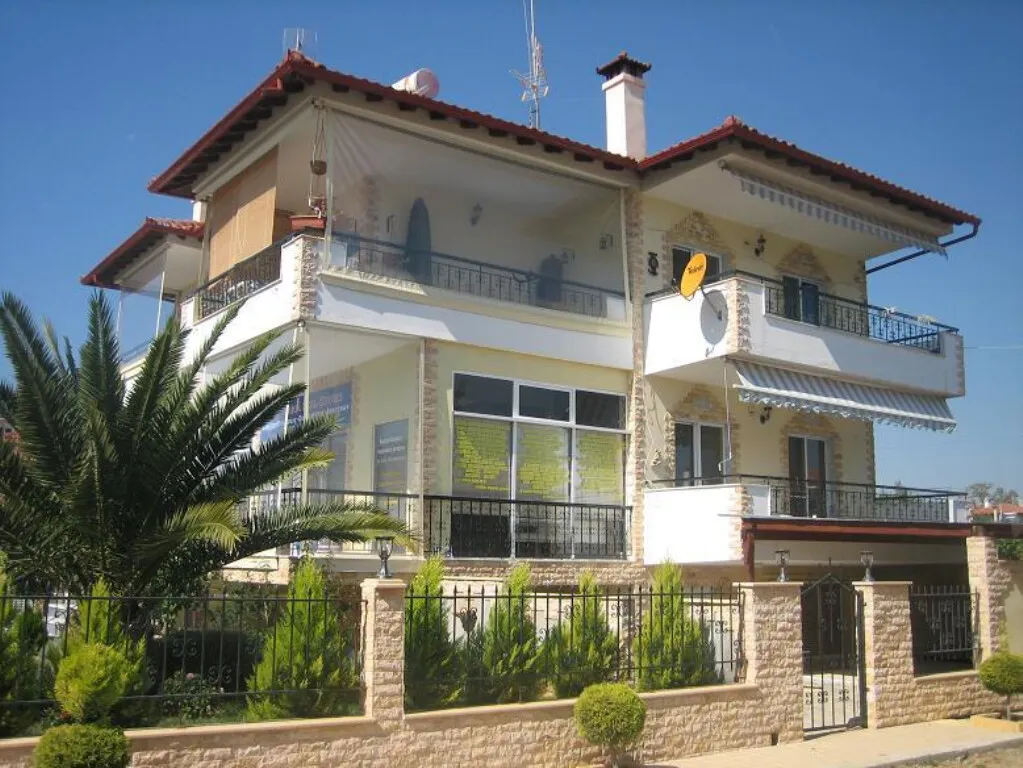 Other .. 330m²  - 2