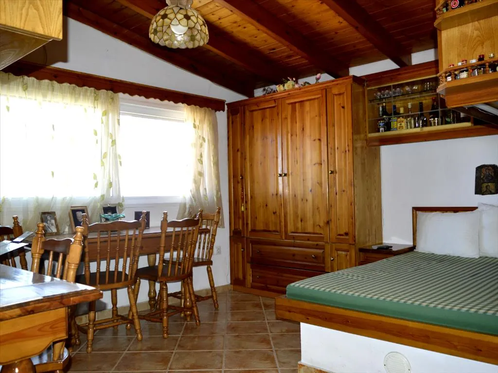 Standalone residential building 300m²  - 5