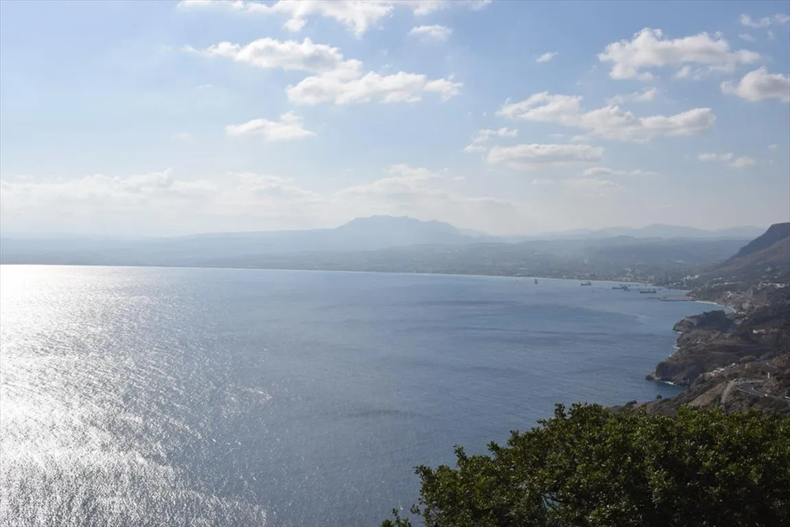 Οικόπεδο 32500τ.μ.  - 2