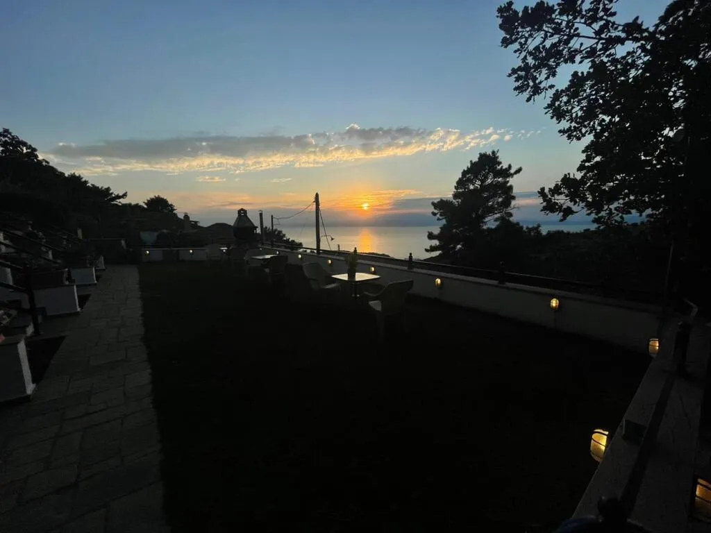 Other .. 318m²  - 4