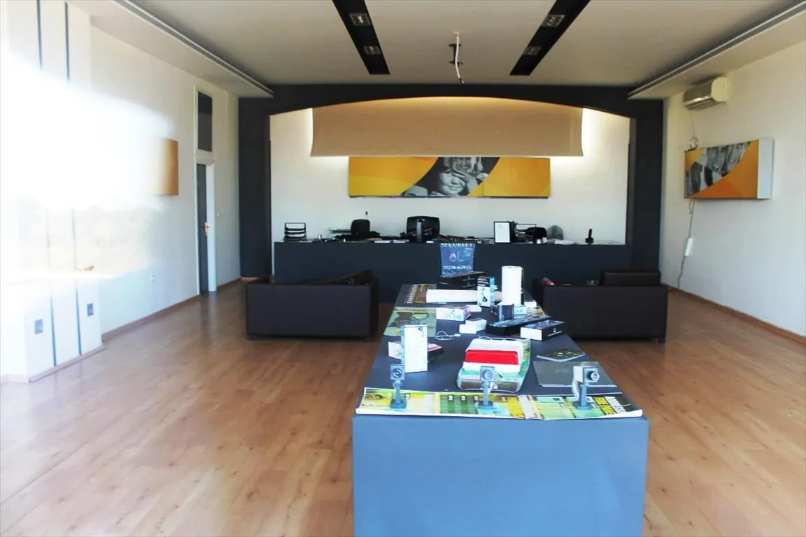 Other .. 700m²  - 2