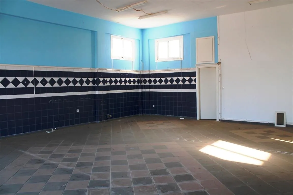 Other .. 700m²  - 4
