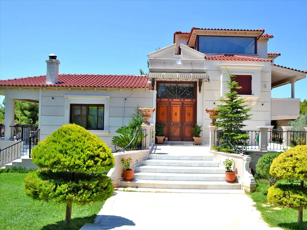 Μονοκατοικία 550τ.μ.  - 3