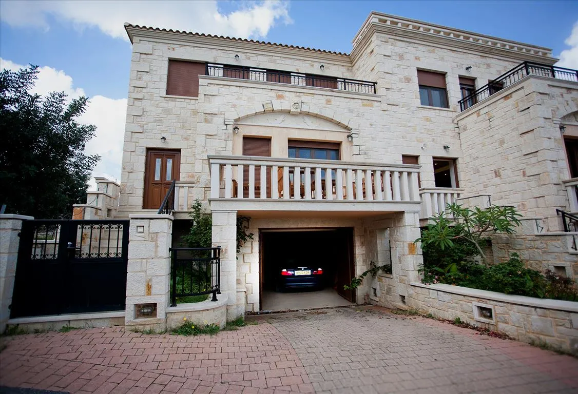 Άλλο.. 750τ.μ.  - 4