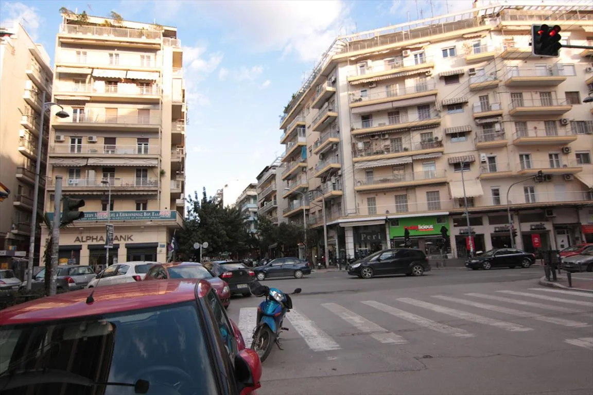 Άλλο.. 1200τ.μ.  - 4