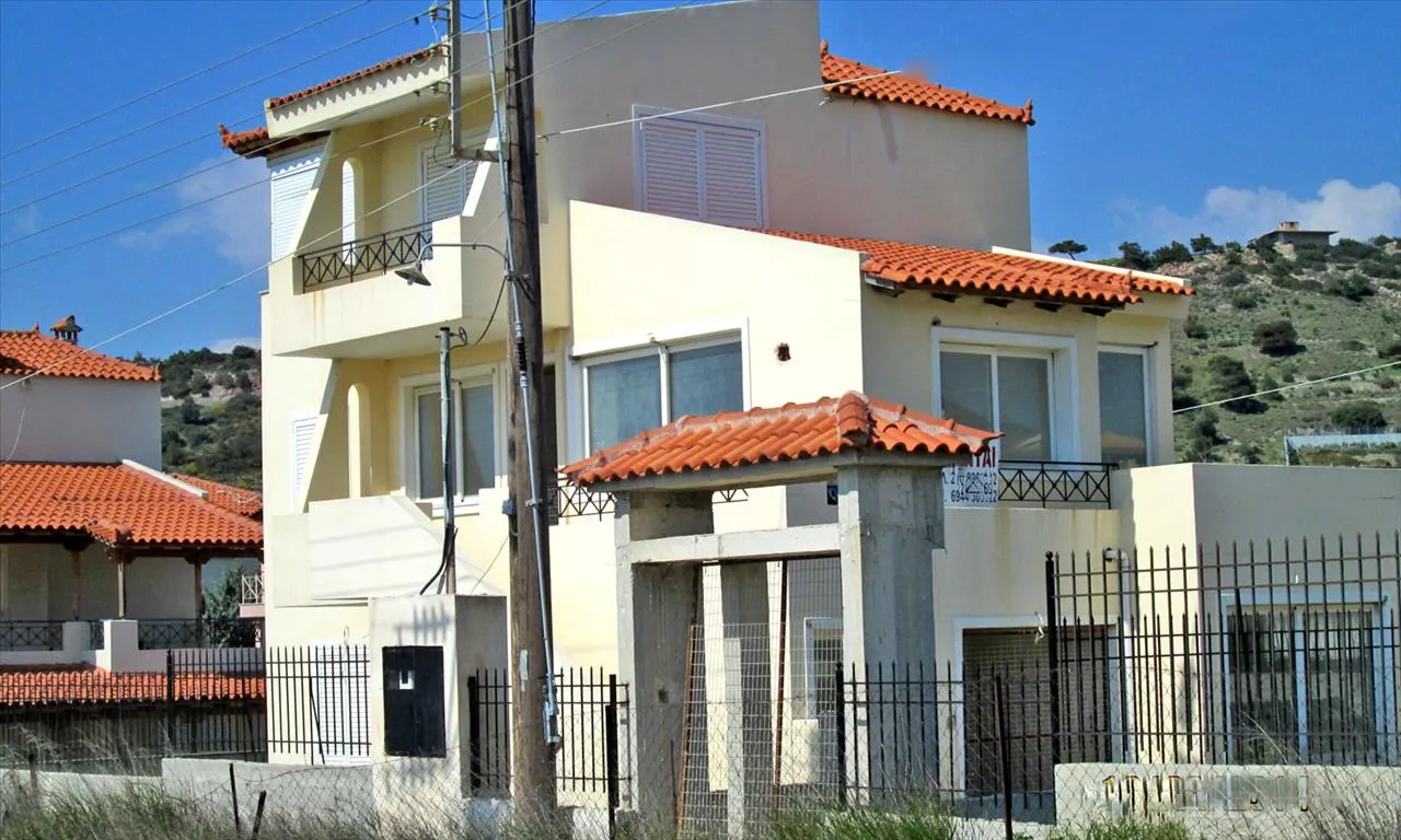 Μονοκατοικία 300τ.μ.  - 3