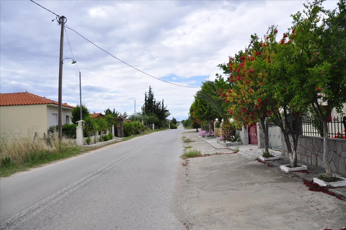 Οικόπεδο 623τ.μ.  - 4
