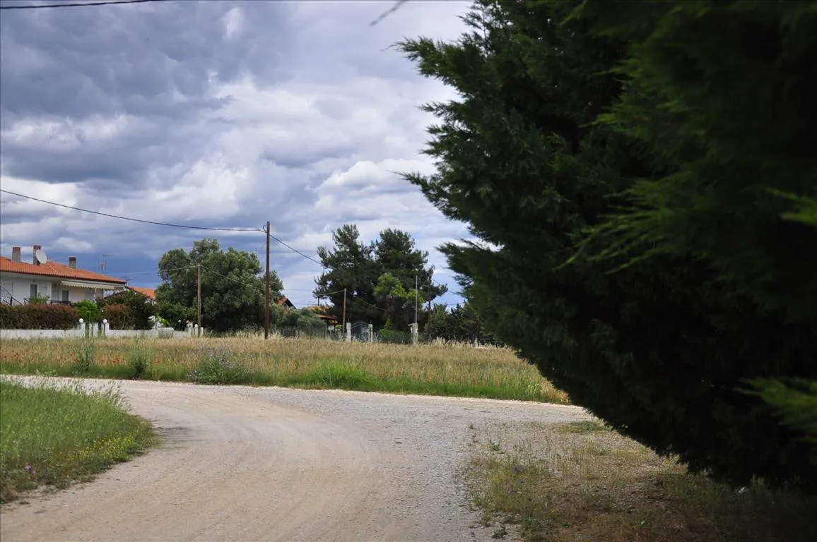 Οικόπεδο 402τ.μ.  - 4