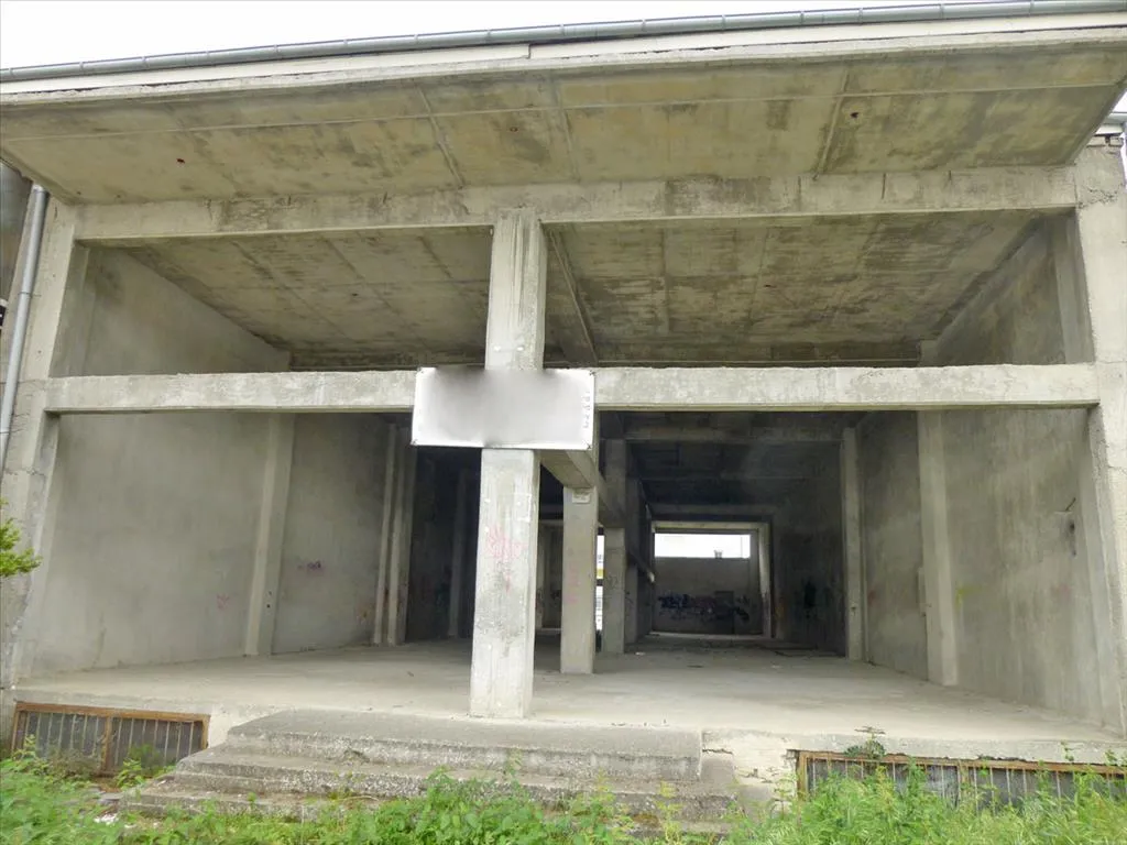 Other .. 1000m²  - 2