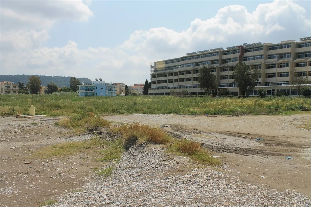 Plot 7800m²  - 2