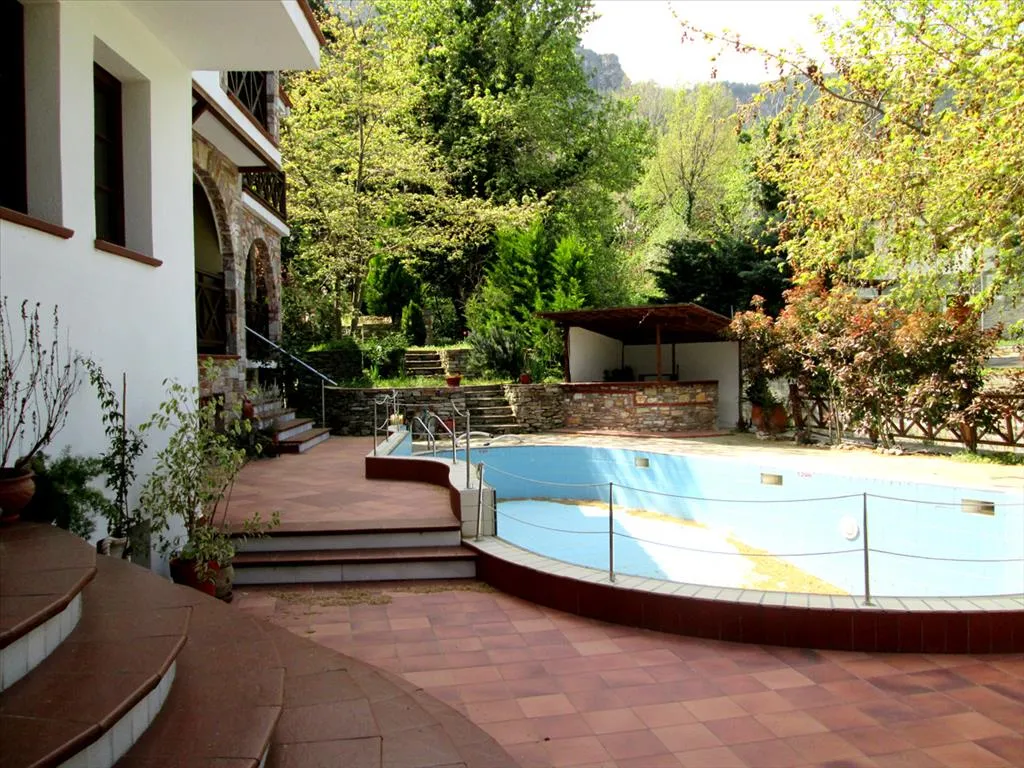 Other .. 560m²  - 4
