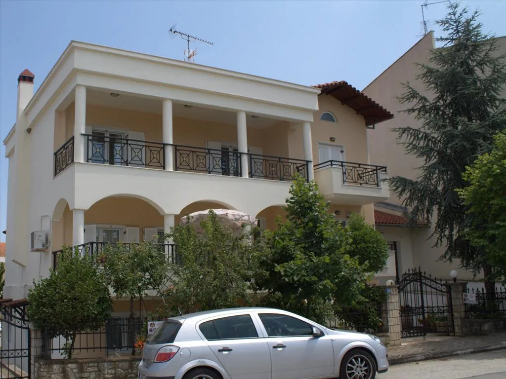 Μονοκατοικία 470τ.μ.  - 2