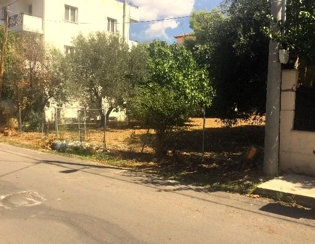 Οικόπεδο 450τ.μ.  - 3