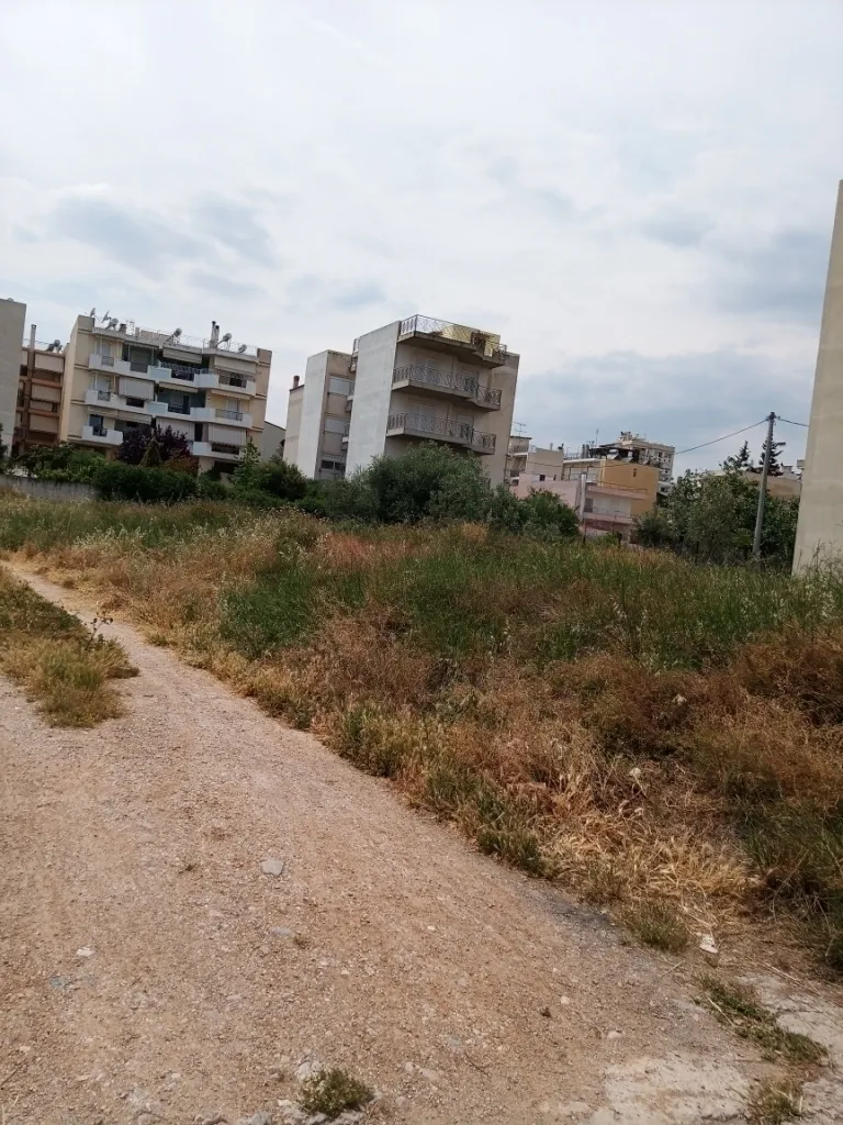 Οικόπεδο 611τ.μ.  - 5