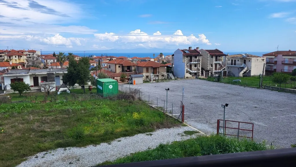 Αυτόνομο κτήριο κατοικιών 260τ.μ.  - 2