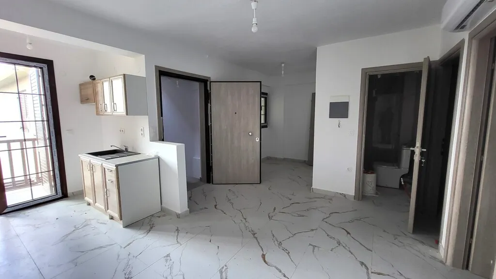 Αυτόνομο κτήριο κατοικιών 260τ.μ.  - 3