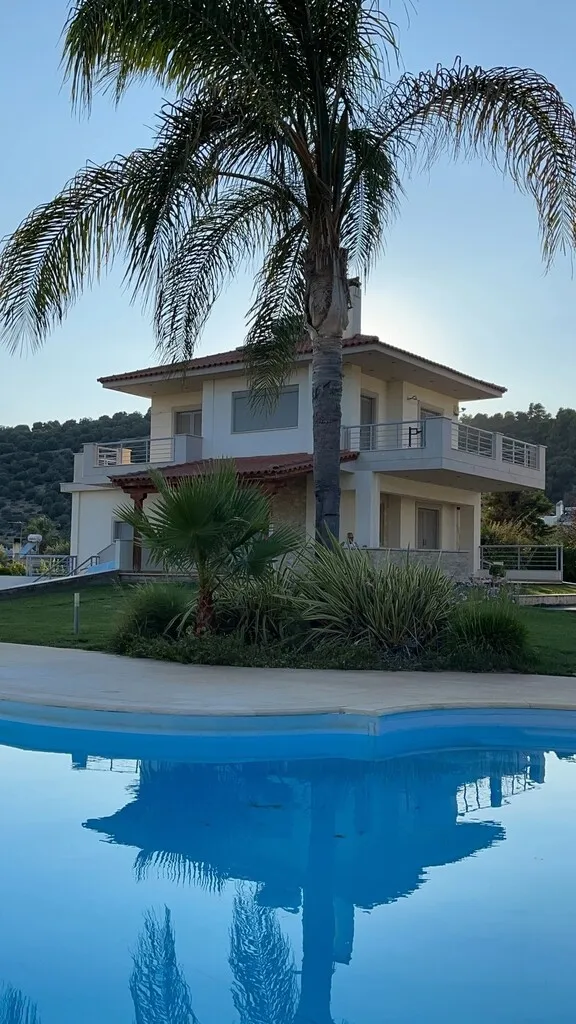 Μεζονέτα 250τ.μ.  - 4