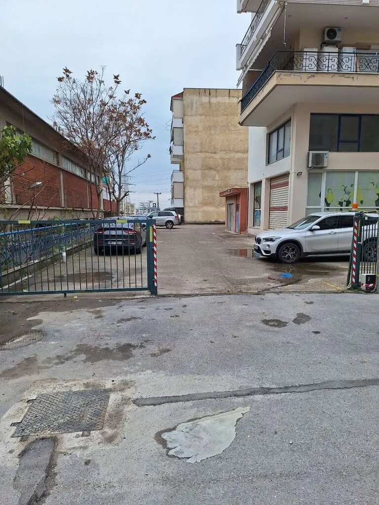 Άλλο.. 2000τ.μ.  - 3