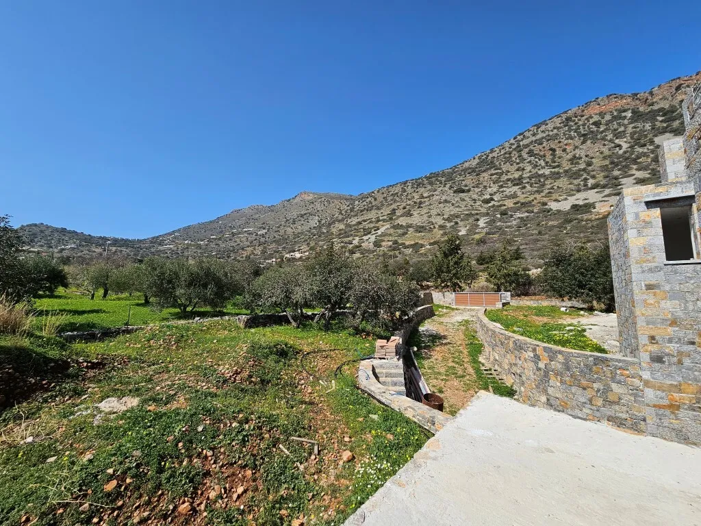 Μονοκατοικία 357τ.μ.  - 4