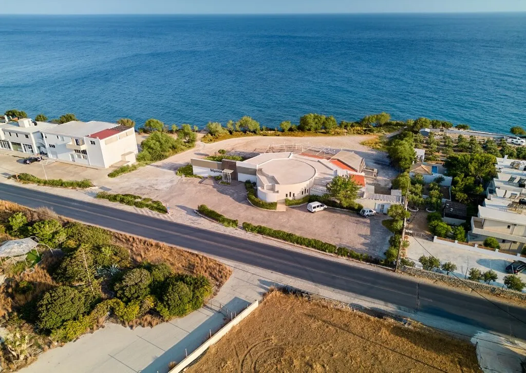 Other .. 1040m²  - 4