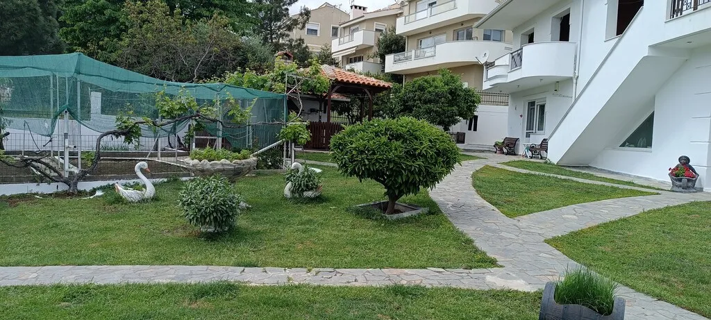 Standalone residential building 240m²  - 3