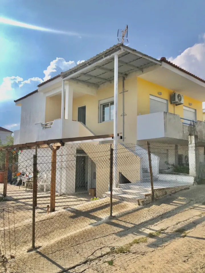 Standalone residential building 155m²  - 3