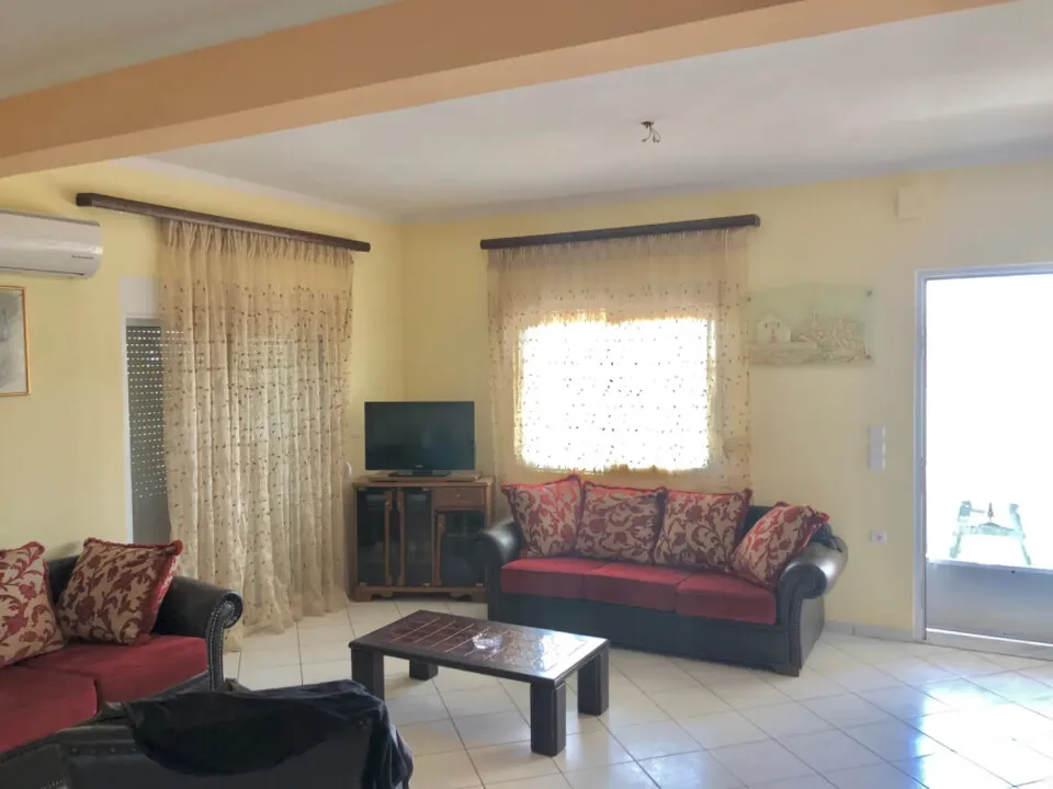 Standalone residential building 155m²  - 5