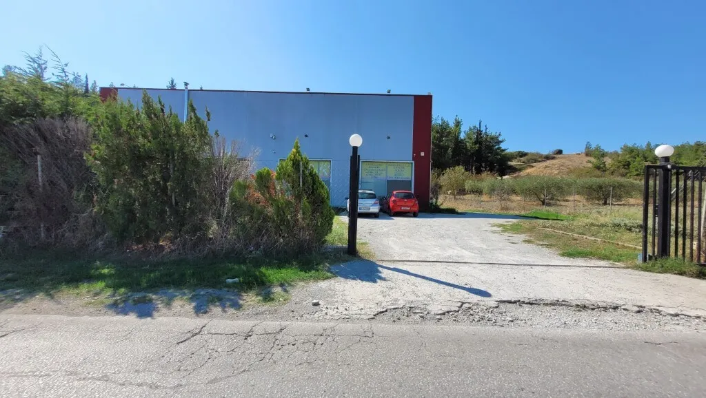 Other .. 400m²  - 4